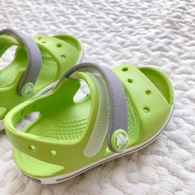 crocs(クロックス)の新品！クロックス サンダル ベビー 12cm キッズ/ベビー/マタニティのベビー靴/シューズ(~14cm)(サンダル)の商品写真