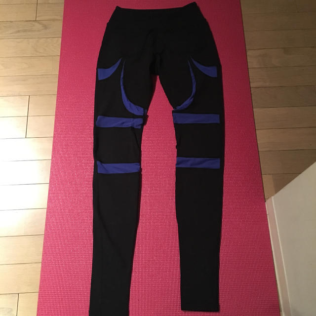 lululemon(ルルレモン)のアムニー レギンス ヨガ スポーツ/アウトドアのトレーニング/エクササイズ(ヨガ)の商品写真