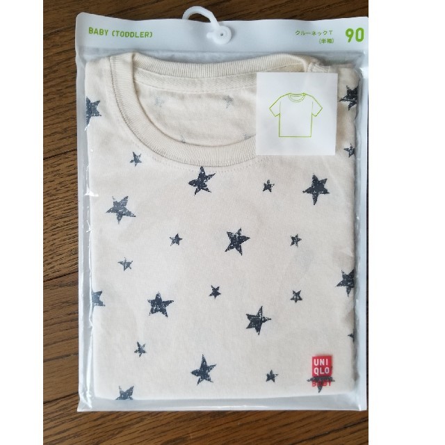 UNIQLO(ユニクロ)のユニクロ　クルーネックTシャツ90 キッズ/ベビー/マタニティのキッズ服男の子用(90cm~)(Tシャツ/カットソー)の商品写真