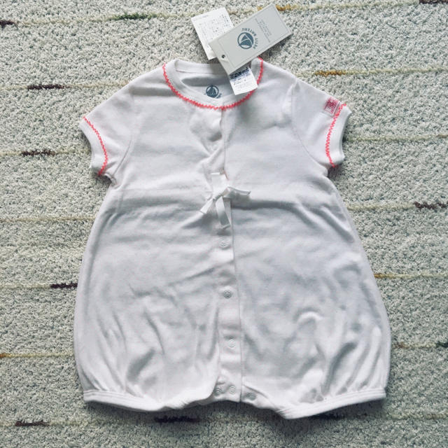 PETIT BATEAU(プチバトー)の【てらさん専用】プチバトー ロンパース キッズ/ベビー/マタニティのベビー服(~85cm)(ロンパース)の商品写真