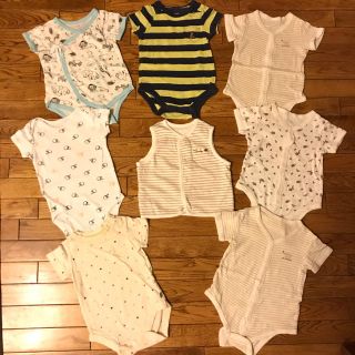 ベビーギャップ(babyGAP)の男の子 ボディスーツ ベスト8着まとめ売り♡50cm〜70cm♡(ロンパース)