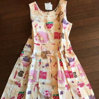 シャーリーテンプル(Shirley Temple)の新品シャーリーテンプル☆スイーツ柄ワンピース１６０(ワンピース)