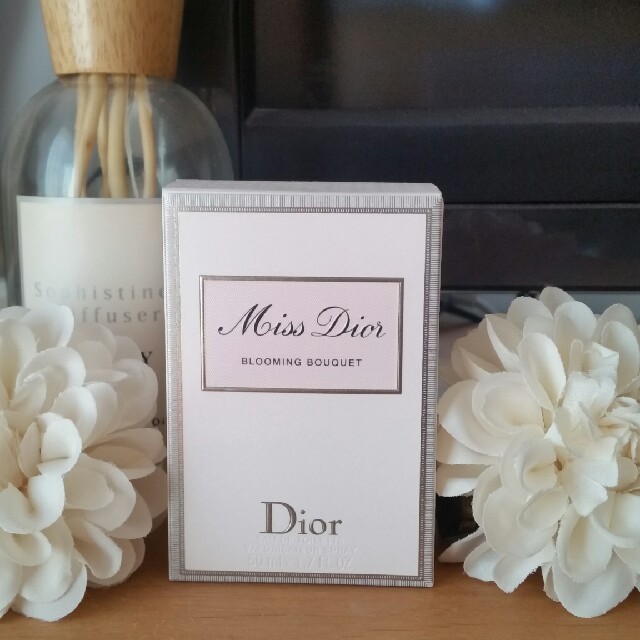 Christian Dior(クリスチャンディオール)の❇🍒ミスディオール　ブルーミングブーケ🍒 コスメ/美容の香水(香水(女性用))の商品写真