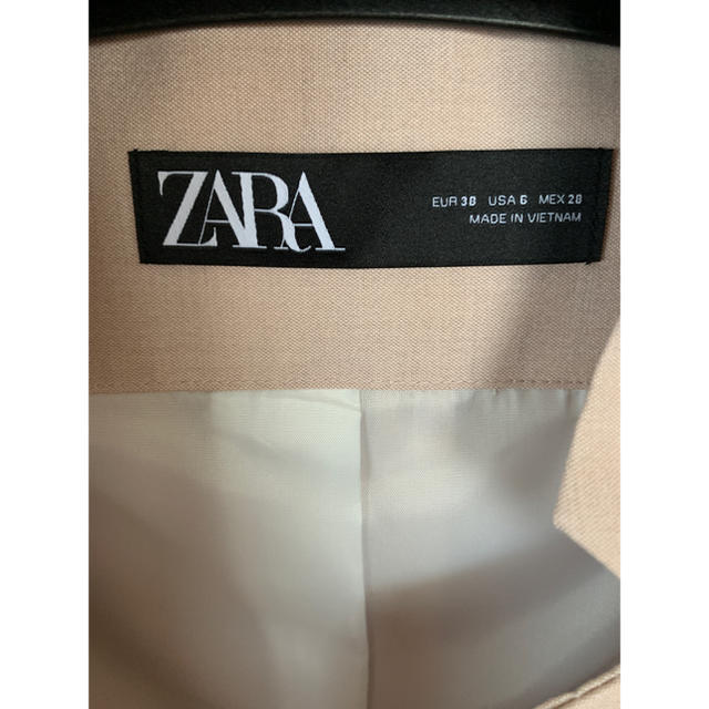 ZARA(ザラ)のZARA ザラ ピンクベージュジャケット 38サイズ レディースのジャケット/アウター(テーラードジャケット)の商品写真