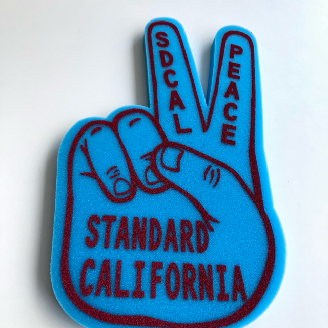 STANDARD CALIFORNIA(スタンダードカリフォルニア)のstandard california ピースサイン インテリア/住まい/日用品のインテリア小物(置物)の商品写真