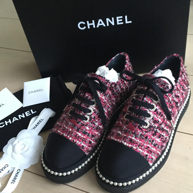 新品♡CHANEL 靴 シャネル シューズ ツイード パール スニーカー ピンクスニーカー