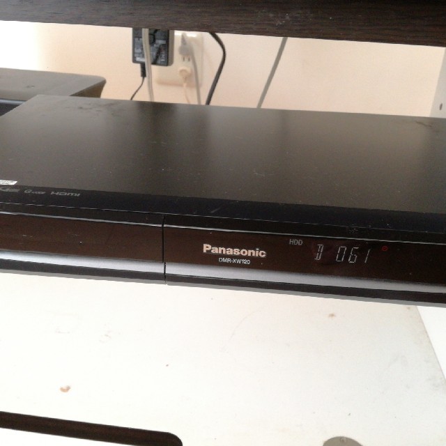 Panasonic(パナソニック)のPanasonic diga DMR-XW120 スマホ/家電/カメラのテレビ/映像機器(DVDレコーダー)の商品写真