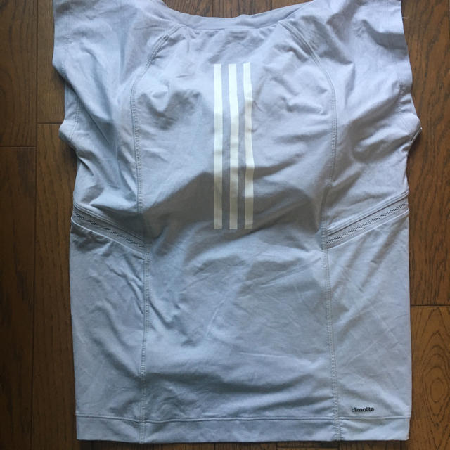 adidas(アディダス)のadidas ブラトップ半袖Tシャツ スポーツ/アウトドアのランニング(ウェア)の商品写真