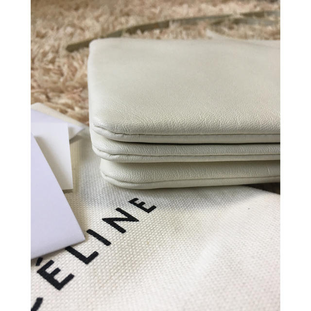 celine トリオ ラージ ホワイト ショルダーバッグ celine トリオ ラージ ホワイト ショルダーバッグ