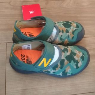 ニューバランス(New Balance)の箱なし　ニューバランス サマーシューズ YO208 グリーン　カモ 18.0cm(サンダル)