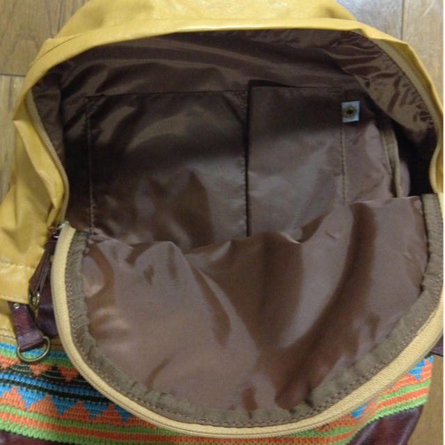 イエローリュック レディースのバッグ(リュック/バックパック)の商品写真