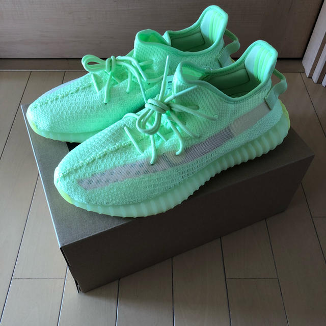 yeezyboost 350 V2 glow イージーブースト カニエウエスト