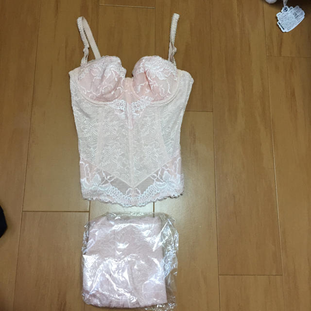 着圧ウェア 下着 上下セット 黒 ピンク コスメ/美容のダイエット(エクササイズ用品)の商品写真