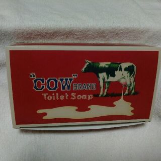 カウブランド(COW)の赤箱　牛乳石鹸　歴代パッケージ６個入り　(ボディソープ/石鹸)