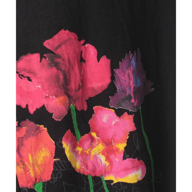 DESIGUAL(デシグアル)の新品♡定価7900円 デシグアル  トップス  M、Lサイズ 大特価‼️ レディースのトップス(Tシャツ(半袖/袖なし))の商品写真