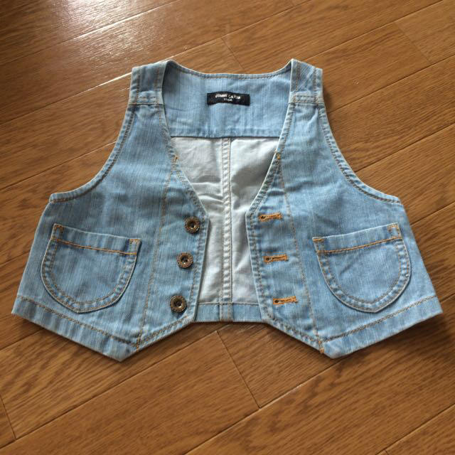 COMME CA ISM(コムサイズム)のコムサイズムデニムベスト♡100 キッズ/ベビー/マタニティのキッズ服男の子用(90cm~)(その他)の商品写真