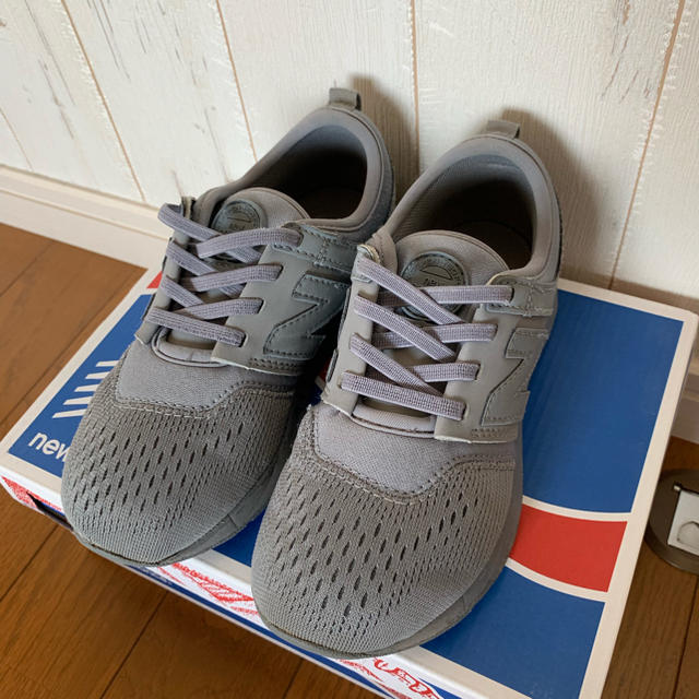 New Balance(ニューバランス)のニューバランス 18.5センチ キッズ/ベビー/マタニティのキッズ靴/シューズ(15cm~)(スニーカー)の商品写真