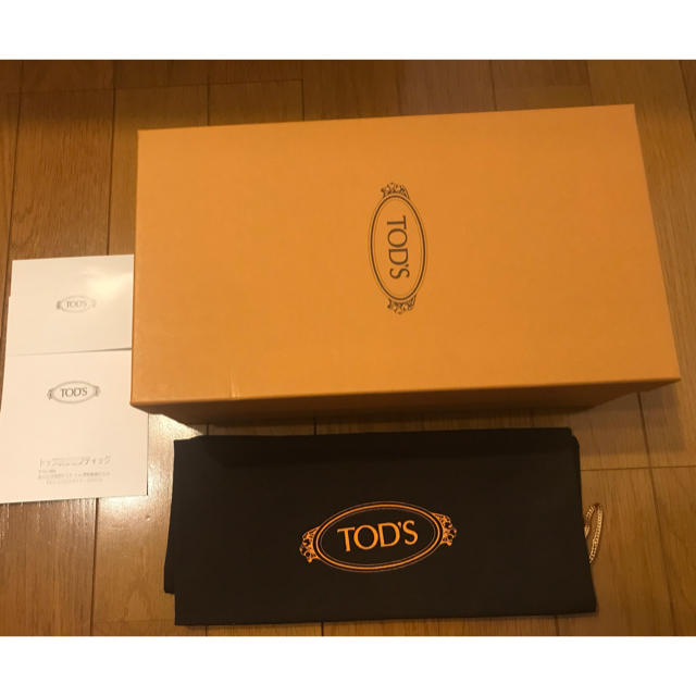 TOD'S(トッズ)の週末お値下げ  TOD'S トッズ ビーチサンダル ホワイト 白 36 レディースの靴/シューズ(ビーチサンダル)の商品写真