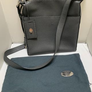 フェンディ(FENDI)の　フェンディショルダーバッグ(ショルダーバッグ)