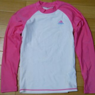 アディダス(adidas)のラッシュガード(水着)