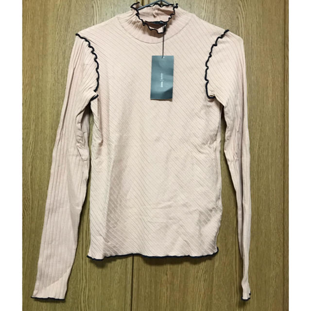 ZARA(ザラ)のZARA ピンク トップス フリル カットソー レディースのトップス(Tシャツ(長袖/七分))の商品写真