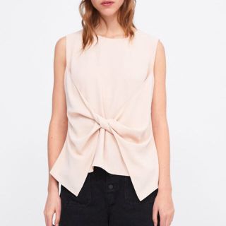 ザラ(ZARA)の新品 ザラ ブラウス トップス(シャツ/ブラウス(半袖/袖なし))