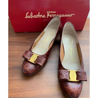 サルヴァトーレフェラガモ(Salvatore Ferragamo)のフェラガモヴァラ5 1／2c(ハイヒール/パンプス)