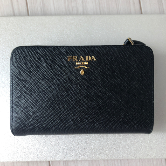 PRADA(プラダ)のPRADA 二つ折り財布 レディースのファッション小物(財布)の商品写真