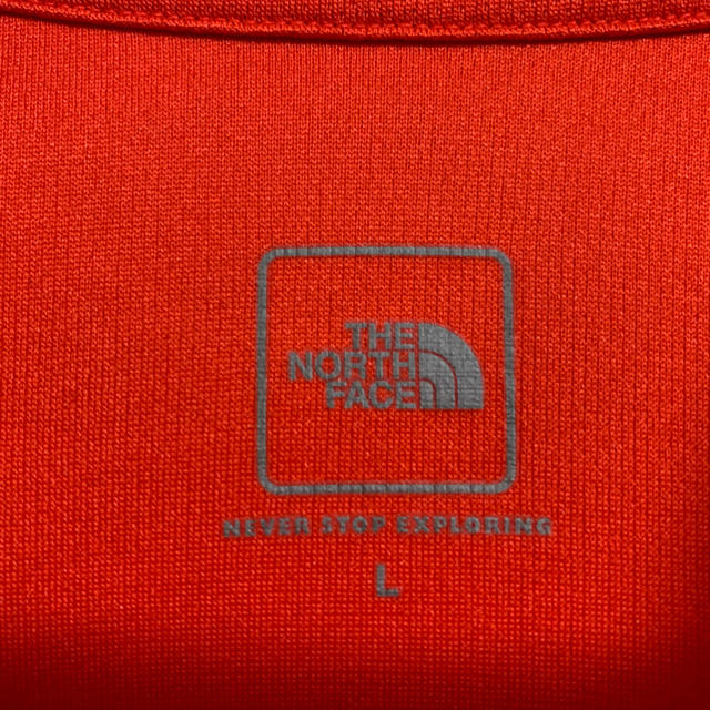 THE NORTH FACE(ザノースフェイス)のザ ノースフェイス ジップアップTシャツ Lサイズ スポーツ/アウトドアのランニング(ウェア)の商品写真