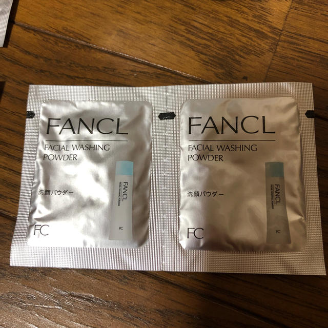 FANCL(ファンケル)のFANCL泡だてボールと洗顔パウダー6袋★ コスメ/美容のスキンケア/基礎化粧品(洗顔料)の商品写真