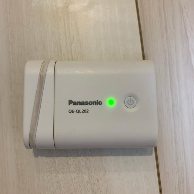 Panasonic(パナソニック)のUSBモバイル電源 QE-QL202 スマホ/家電/カメラのスマートフォン/携帯電話(バッテリー/充電器)の商品写真