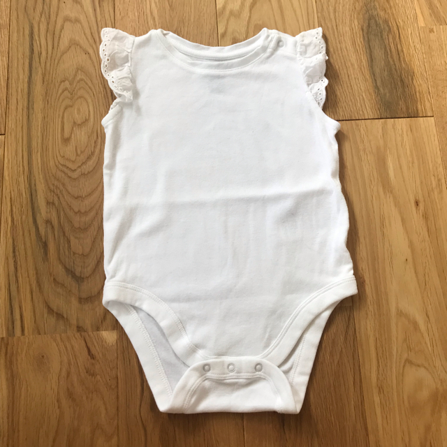 babyGAP(ベビーギャップ)のbabygap  フリルロンパース 70 キッズ/ベビー/マタニティのベビー服(~85cm)(ロンパース)の商品写真