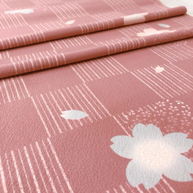 新品未仕立て 正絹 ちりめん 小紋 反物 ピンク 桜