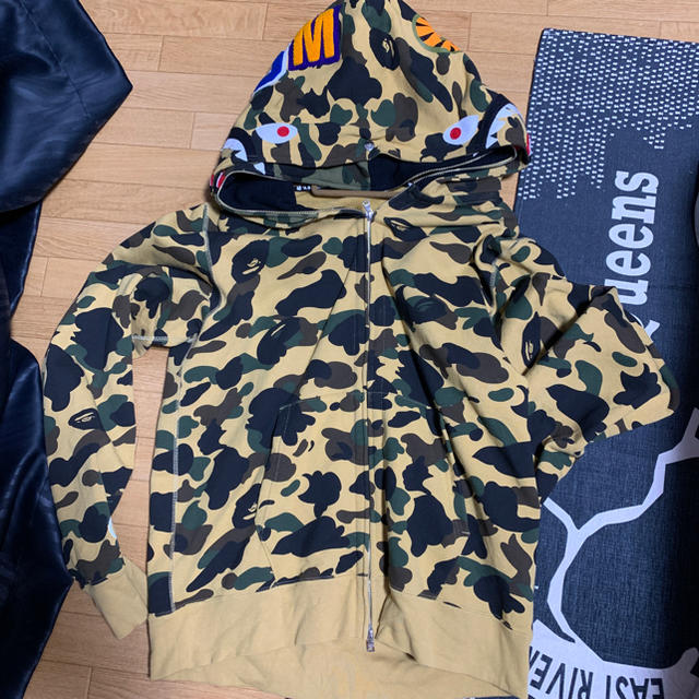 A BATHING APE アベイシングエイプ パーカー