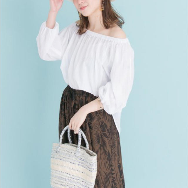 URBAN RESEARCH(アーバンリサーチ)の新品♡定価10800円 アーバンリサーチ ブラウス ホワイト 大幅値下げ❣️ レディースのトップス(シャツ/ブラウス(長袖/七分))の商品写真