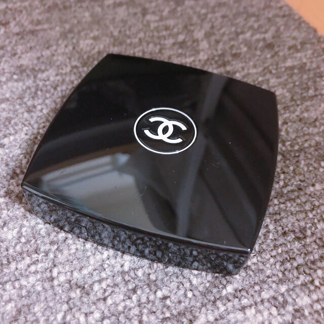 CHANEL(シャネル)のレ キャトル オンブル 228 ティセ カンボン コスメ/美容のベースメイク/化粧品(アイシャドウ)の商品写真