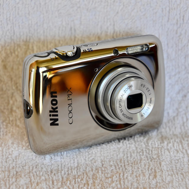 ニコンNikon cool pic s01 カメラ　美品