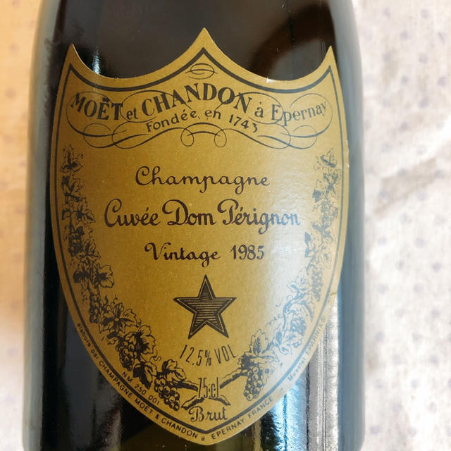 Dom Pérignon(ドンペリニヨン)のドンペリ ヴィンテージ 1985 食品/飲料/酒の酒(シャンパン/スパークリングワイン)の商品写真