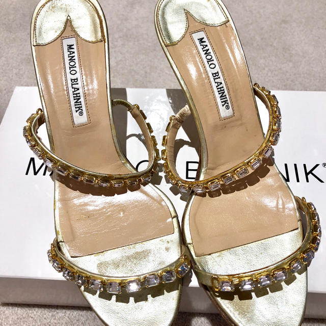 MANOLO BLAHNIK(マノロブラニク)の期間限定セール♡マノロブラニク ビジューサンダル 37.5 レディースの靴/シューズ(サンダル)の商品写真