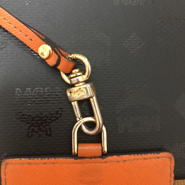 MCM(エムシーエム)のMCM パスケース レディースのファッション小物(名刺入れ/定期入れ)の商品写真