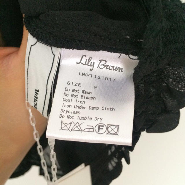 Lily Brown(リリーブラウン)のリリーブラウン雑誌掲載フラワーtops レディースのトップス(シャツ/ブラウス(半袖/袖なし))の商品写真