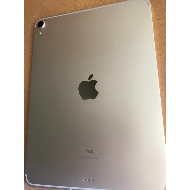 Apple(アップル)の美品 ipad pro 11インチ 64gb  ドコモ wifi＋セルラー スマホ/家電/カメラのPC/タブレット(タブレット)の商品写真