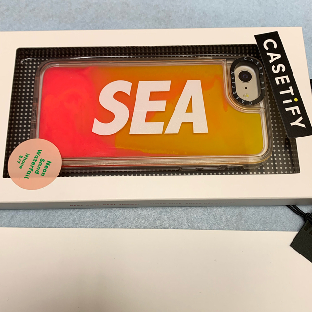 Ron Herman(ロンハーマン)のWIND AND SEA iPhone7.8ケース Orange スマホ/家電/カメラのスマホアクセサリー(iPhoneケース)の商品写真