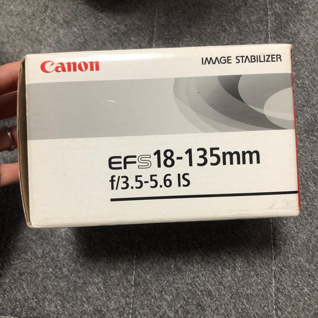 ≪超目玉☆12月≫ Canon EF-S 18-135㎜ 〓フード付の人気レンズ〓キャノン IS F3.5-5.6 IS 