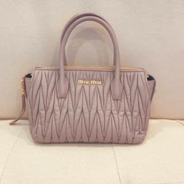 高品質 MIUMIUバッグ ハンドバッグ 高品質 MIUMIUバッグ ハンドバッグ