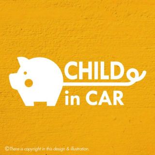 チャイルドインカー　child in car／ぶたヨコ　ステッカー(外出用品)