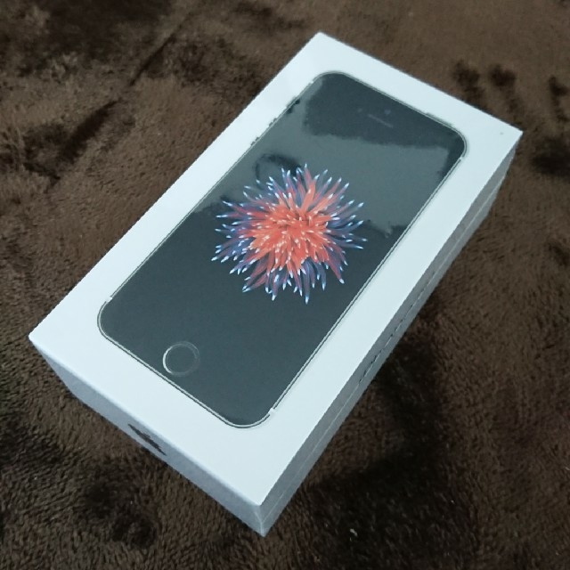 iPhone SE Space Gray 64GB SIMフリー 海外版 未開封