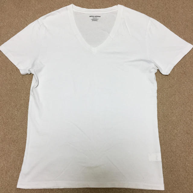 UNITED ARROWS(ユナイテッドアローズ)のユナイテッドアローズ Ｖネック Tシャツ Mサイズ メンズのトップス(Tシャツ/カットソー(半袖/袖なし))の商品写真