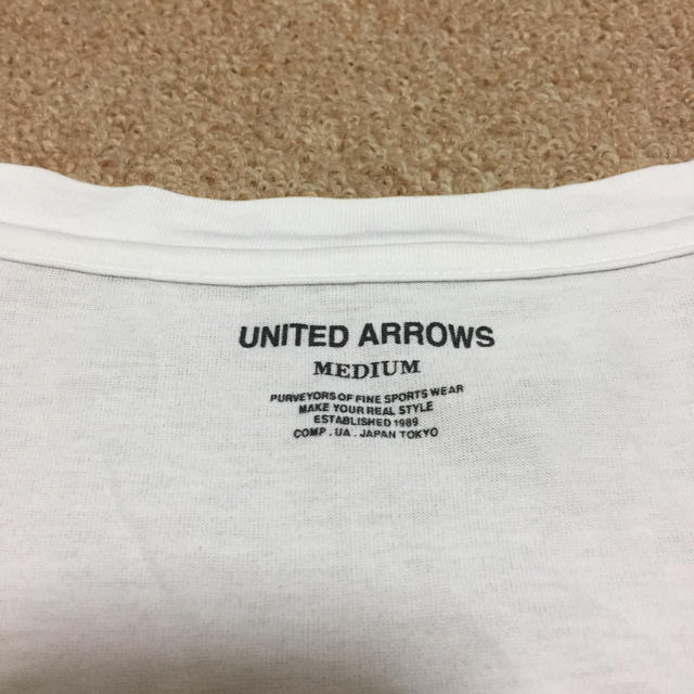 UNITED ARROWS(ユナイテッドアローズ)のユナイテッドアローズ Ｖネック Tシャツ Mサイズ メンズのトップス(Tシャツ/カットソー(半袖/袖なし))の商品写真