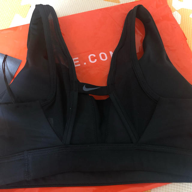 NIKE(ナイキ)のナイキ スポーツブラ INDY BRA サイズM  値下げ レディースの下着/アンダーウェア(ブラ)の商品写真